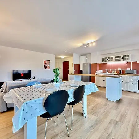 Moderne - Terrasse - Proche Plages Apartment